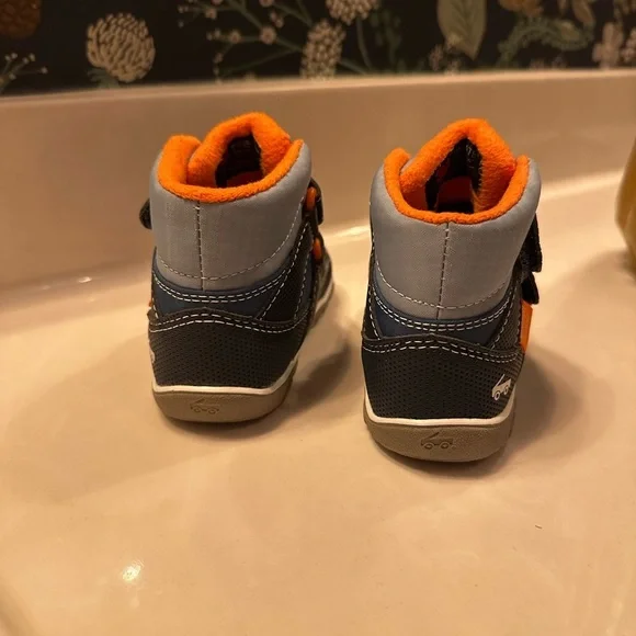 See Kai Run Blue and Orange all weather Boots - Picture 4 of 6